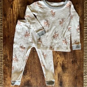 Burt’s Bees Holiday Reindeer Pajamas